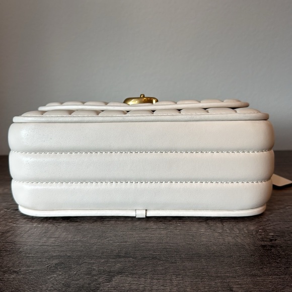 Coach Pillow Madison - Picture 5 of 13